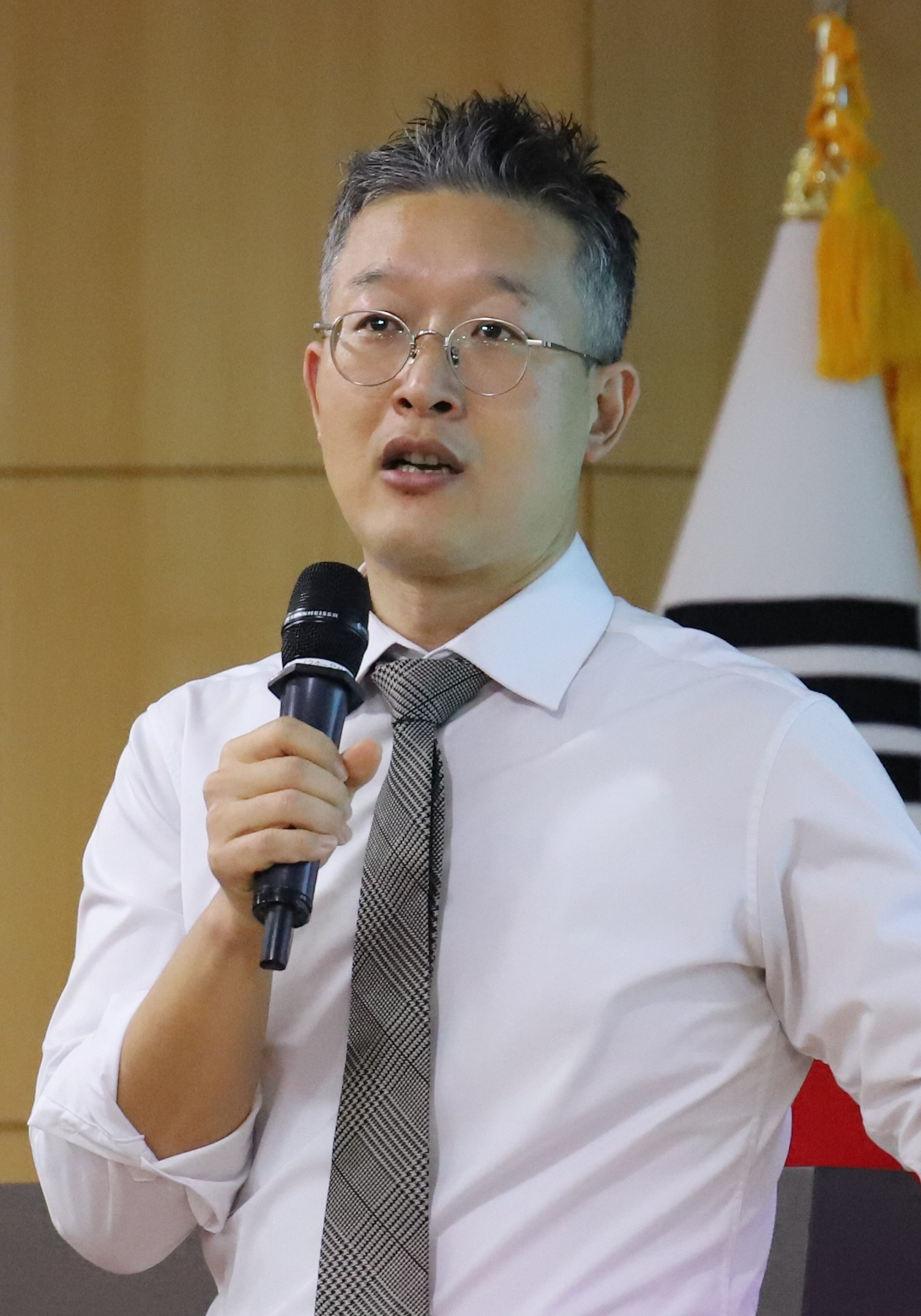 유영국 교수 사진